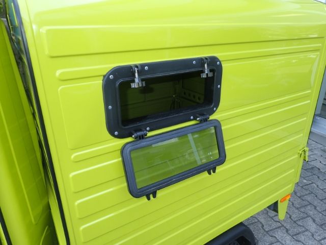 Fahrzeugabbildung Piaggio Ape 50 Kasten Fenster Heckklappe Unterbodenschut