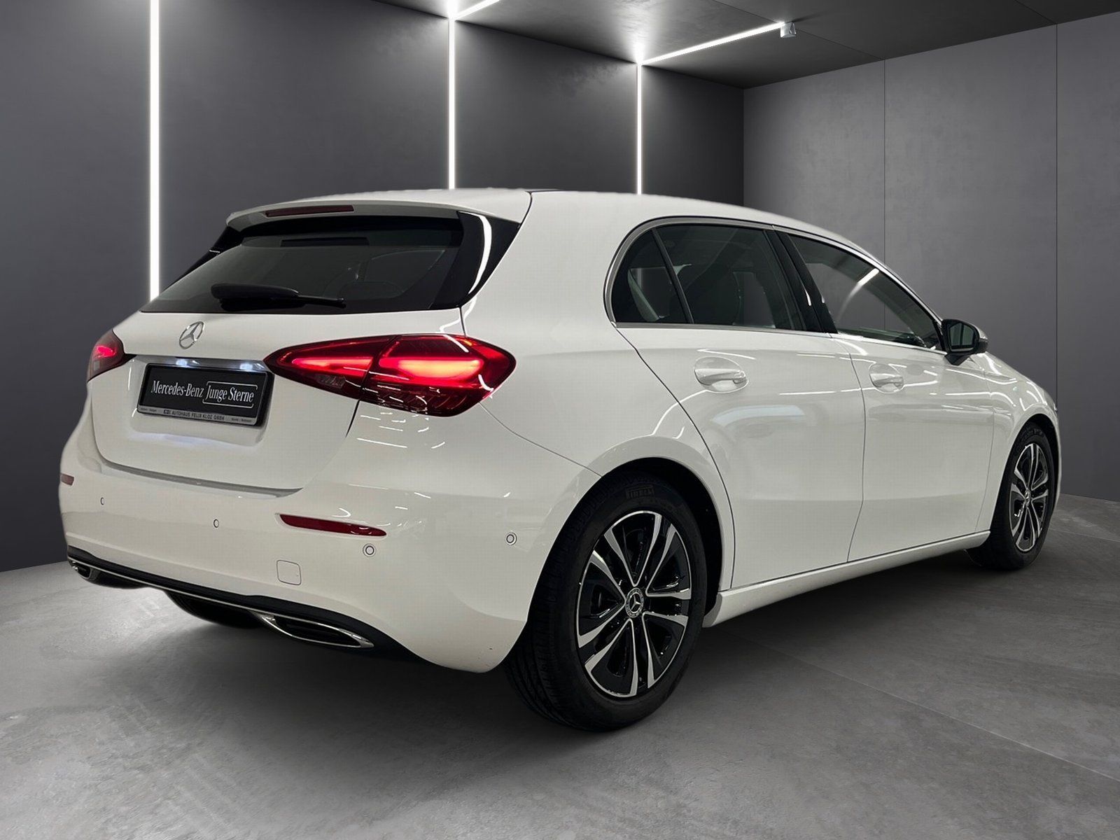 Fahrzeugabbildung Mercedes-Benz A 200 Progressive*LED*Kamera*Spurhalte*SHZ*Wide*