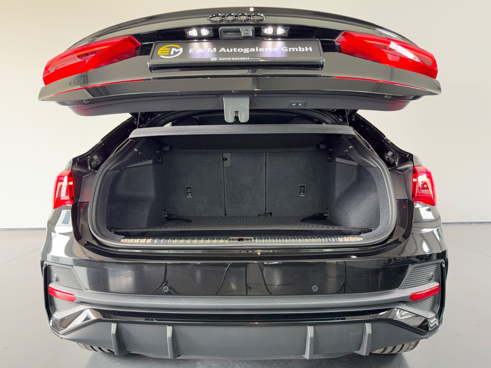 Audi Q3 Sportback 35 TFSI S line Kam Leder black ACC foto 4