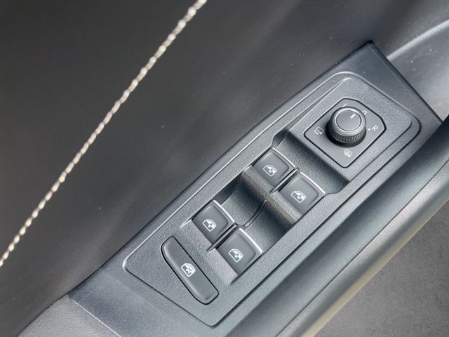 T-Roc R-Line 1.5 TSI DSG,ACC,LED,Navi,Kamera,AHK