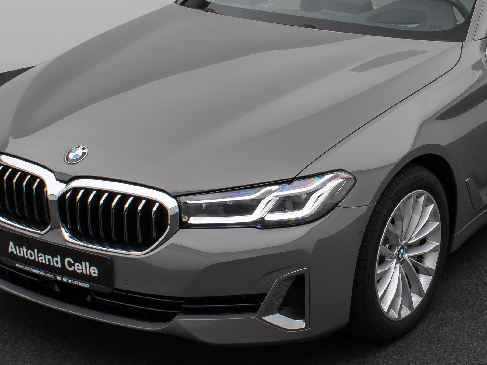Fahrzeugabbildung BMW 530i Luxury Line Kamera Laser HUD DAB H/K SoftCL