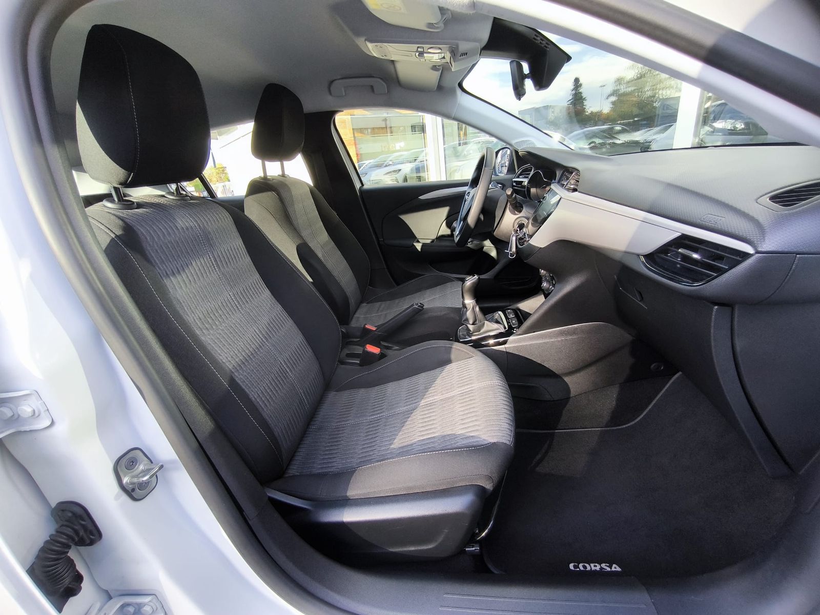 Fahrzeugabbildung Opel Corsa Edit 5TÜR+NAV+SHZ+KLIMA+KAMER+TEMP+MFL+DAB