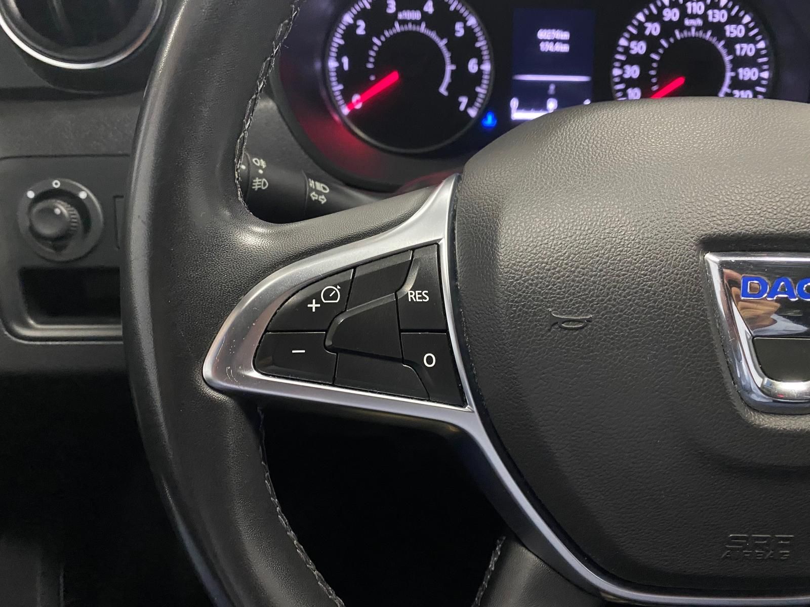Fahrzeugabbildung Dacia Duster 1.3 TCE Prestige KLIMA+RFK+PDC+NAVI+AHK