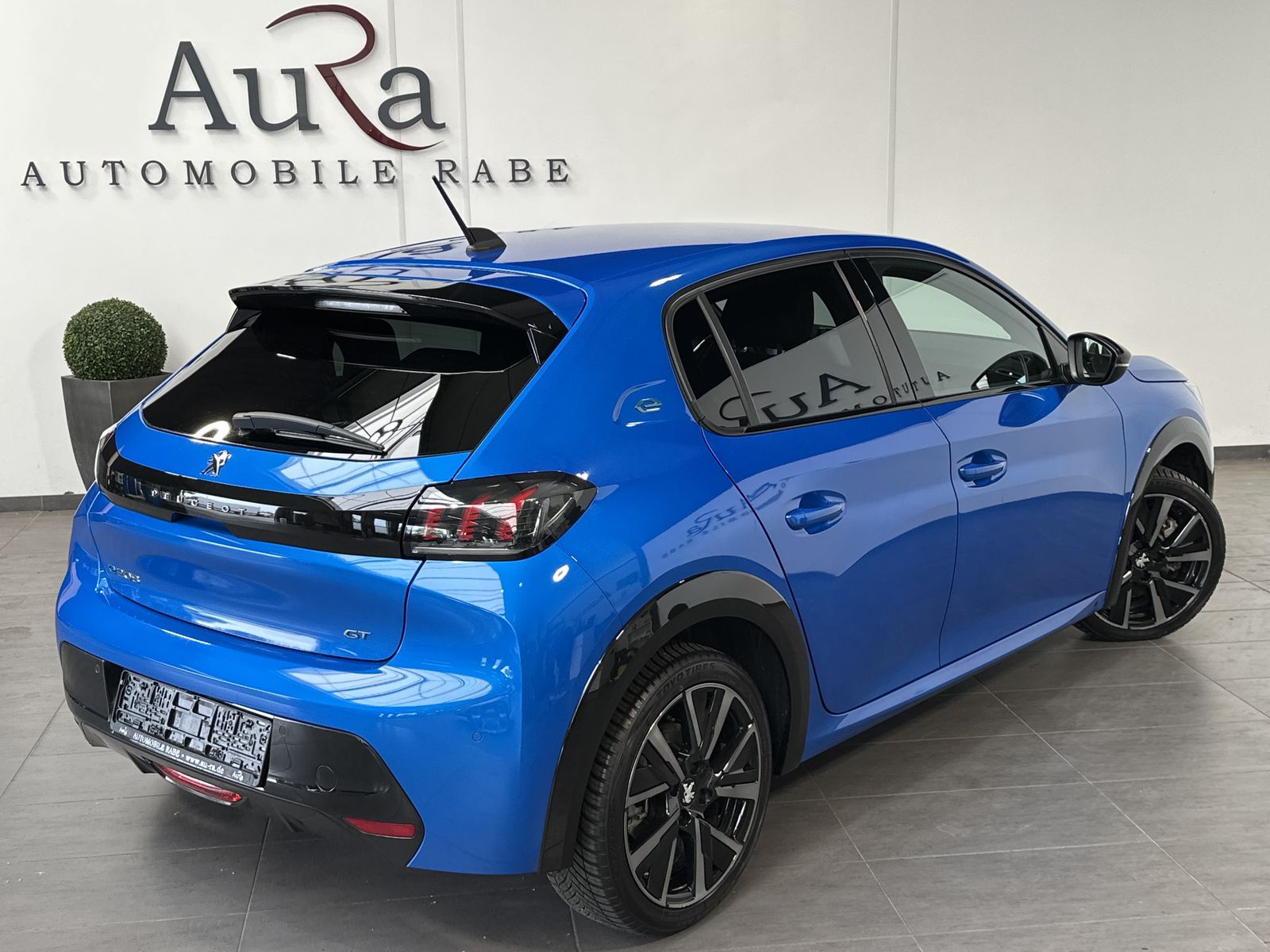 Fahrzeugabbildung Peugeot 208 e GT NAV+LED+180°-KAMERA+SHZ+PARKASSIST+17ZO