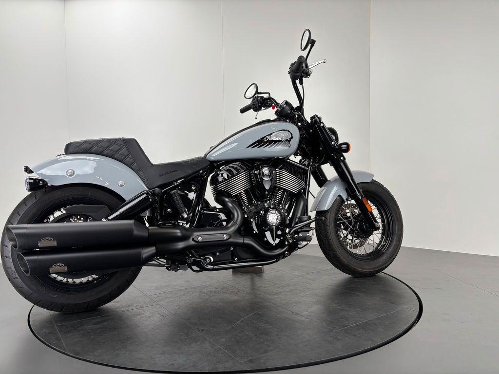 Fahrzeugabbildung Indian CHIEF BOBBER DARK HORSE *JEKILL & HYDE*