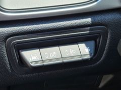 Fahrzeugabbildung Captur II Techno E-TECH Plug-in 160