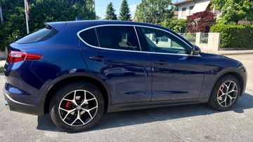 Alfa-Romeo Stelvio - 2