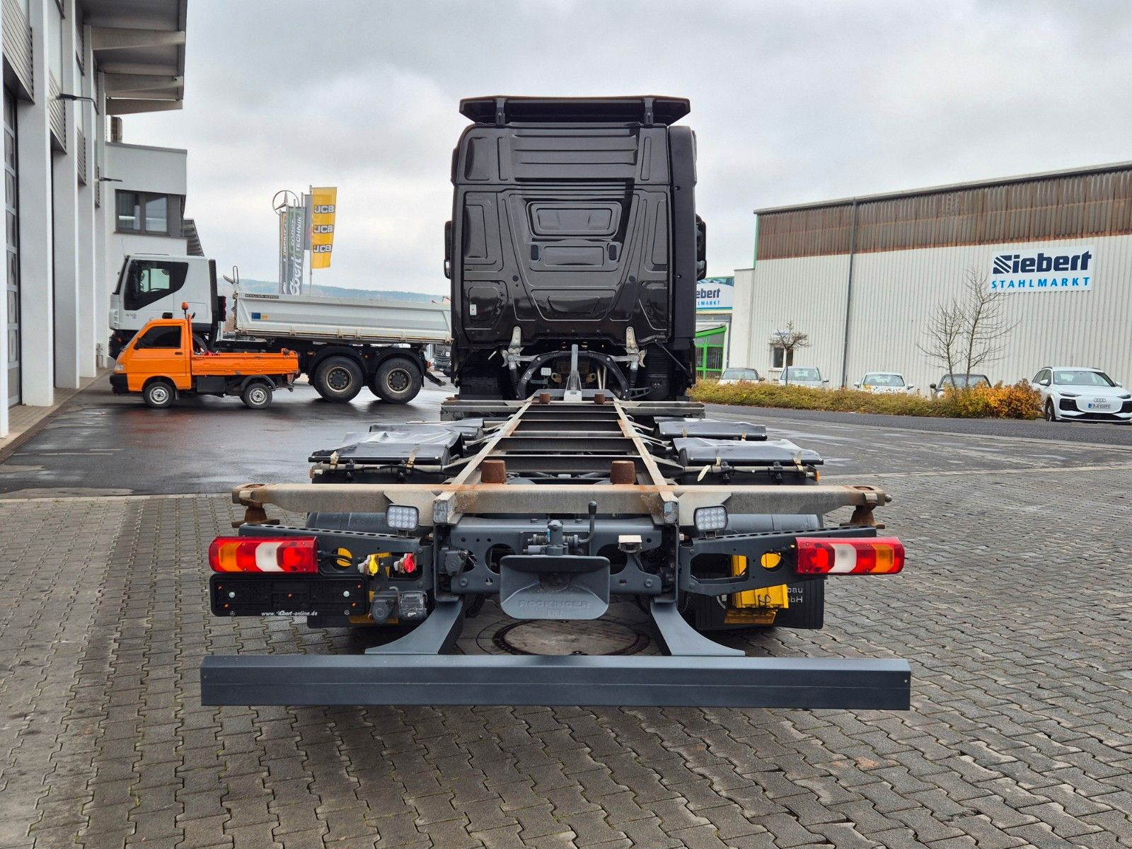 Fahrzeugabbildung Mercedes-Benz Actros 2543 LnR 6x2 Retarder