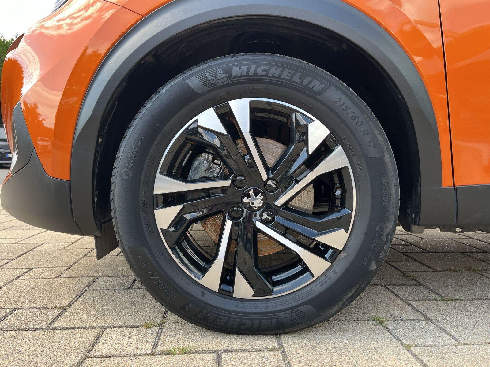 Peugeot E-2008 ALLURE 136/Navi/LED/Wärmepumpe/RFK180°