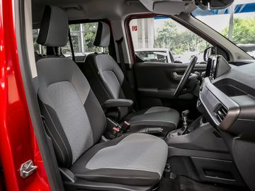 Ford Tourneo Courier 1.0 Titanium Fahrassistenz-Paket