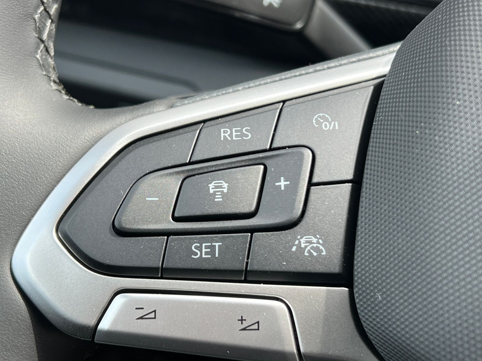 Fahrzeugabbildung Volkswagen T-Cross Life 1.5 TSI DSG *IQ.Light, Kamera, 17'-