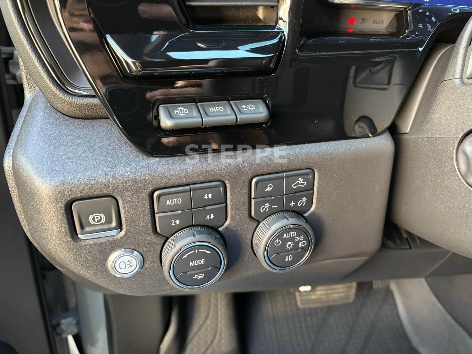 Chevrolet 2025 Silverado ZR2 6,2V8 Crewcab Tech-Pack. AHK