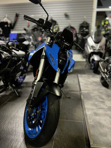 Suzuki GSX 800 35KW Umbau