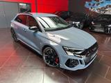 Audi RS3|Dyn.Pkt+|Keramik|V-Max|RS-Exhaust|Matrix|B&O - gebrauchte Audi RS3 aus dem Jahr 2022
