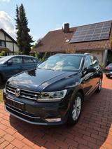 Volkswagen Tiguan Highline Neues Modell PDC v u h  AHK - Volkswagen Tiguan: Schwarz