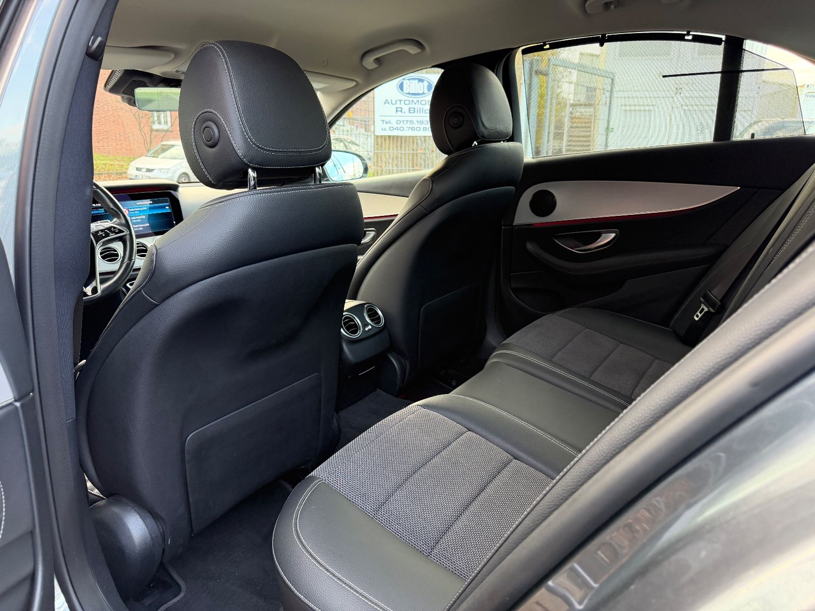 Fahrzeugabbildung Mercedes-Benz E 300e Avantgarde 4Matic*LED*KAMERA*TEILLEDER*