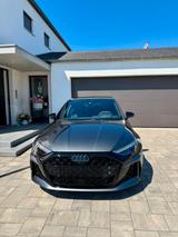 Audi RS3 2.5 TFSI quattro Carbon/Schalensitze/Pano - Audi RS3 mit Benzin-Antrieb: Kombi, 2.5