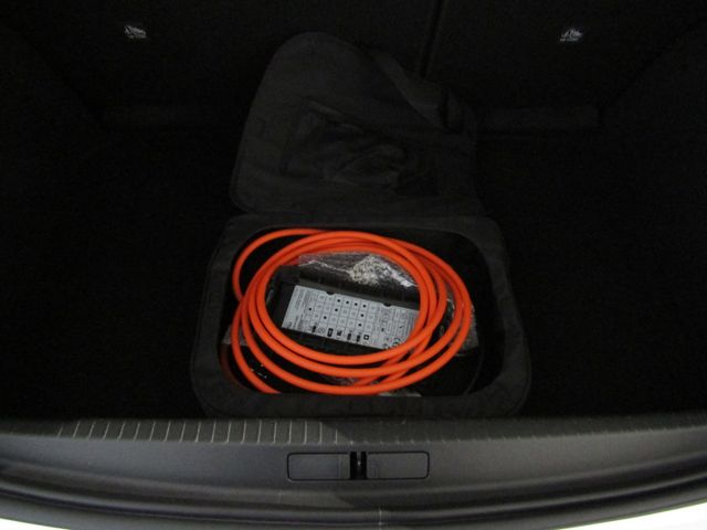 Corsa-e F e Edition (MJ22B) Elektromotor, 100 kW