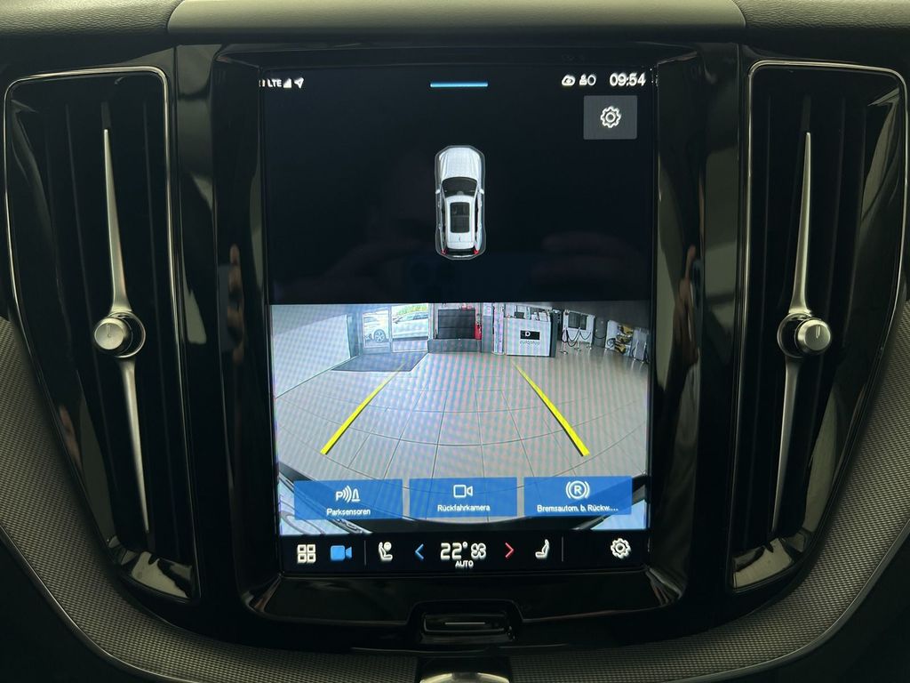 Volvo XC60 T6 Plus Dark Recharge AWD ACC Kamera Leder