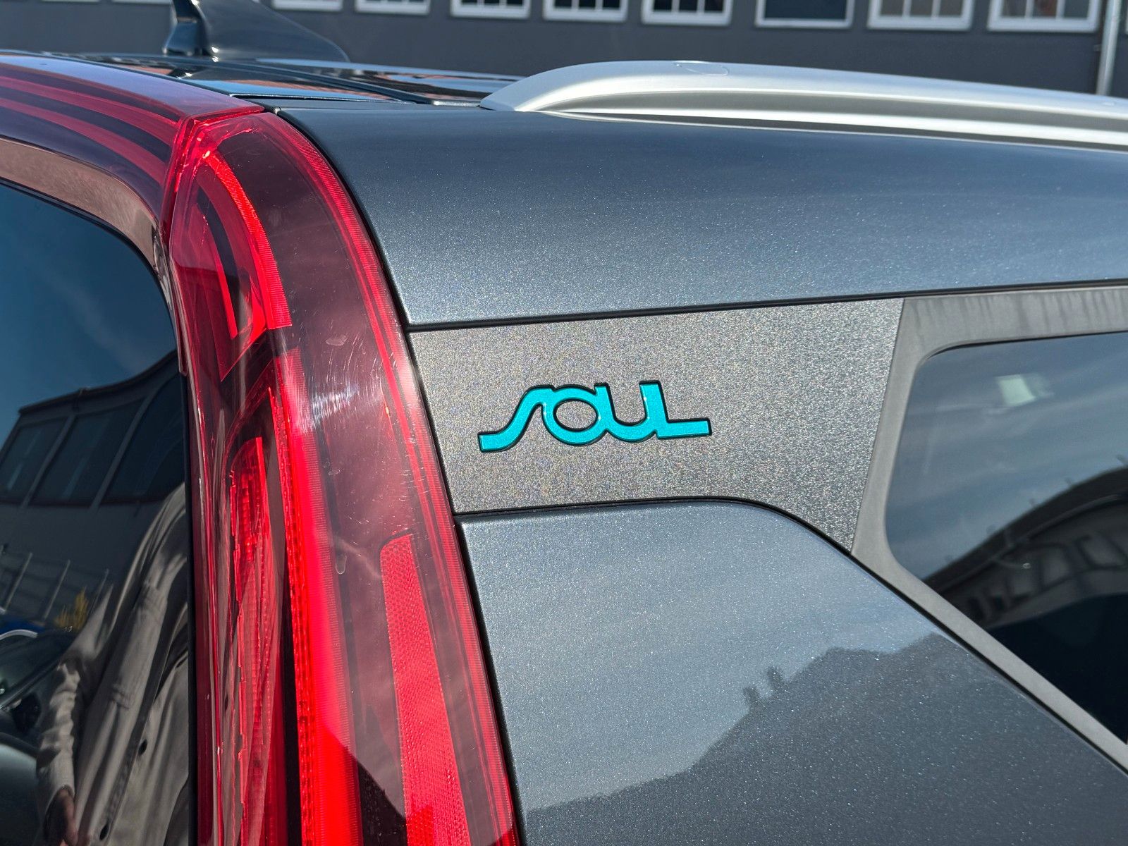 Fahrzeugabbildung Kia e-Soul 64 kWh Vision H&K Kam Navi Temp LKAS LHZ