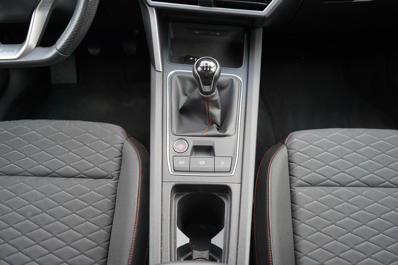 Seat Leon Sportstourer 1.5 FR LED Navi DAB Kamera USB