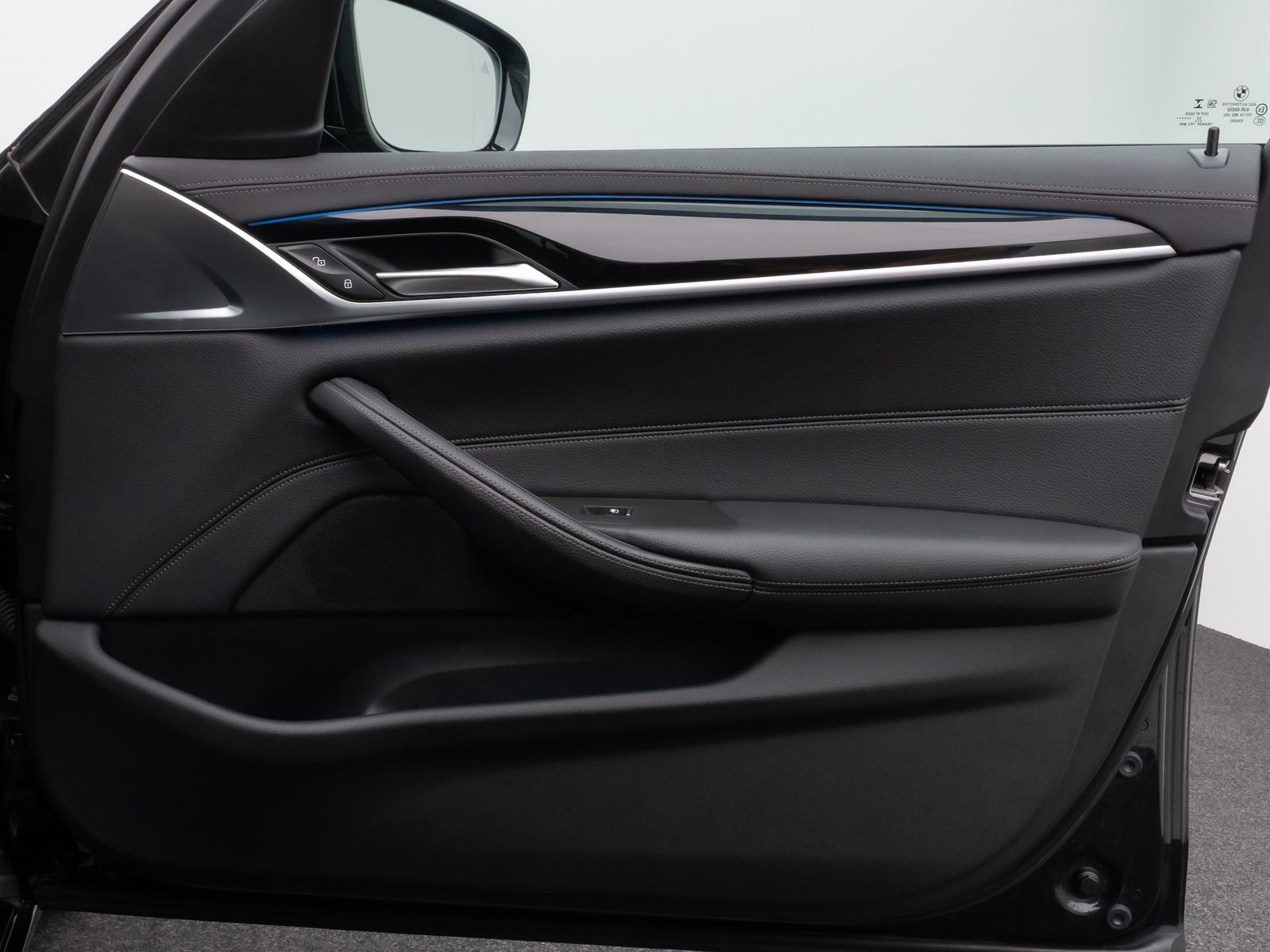 Fahrzeugabbildung BMW 530e Luxury Line Panorama Kamera HUD DAB 4xKlima