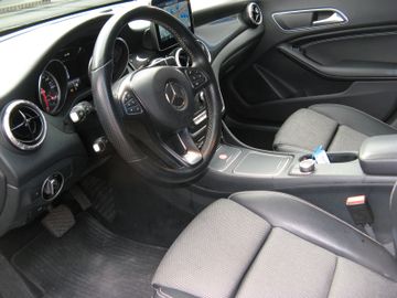 Mercedes CLA 200 - 6