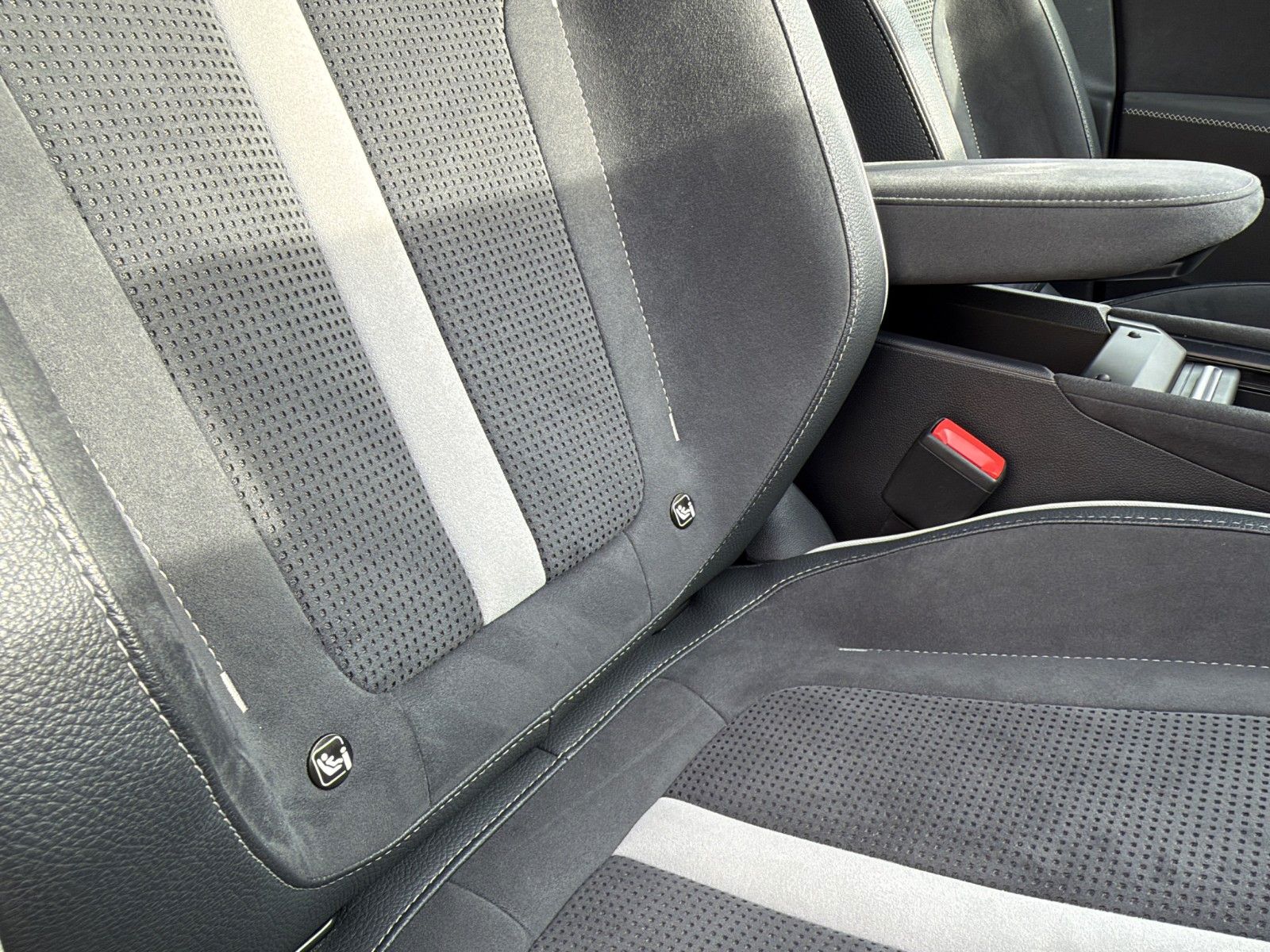 Fahrzeugabbildung SKODA Kodiaq 1.5 TSI DSG*Sportline*7-Sitzer*ViCo*SHZ*