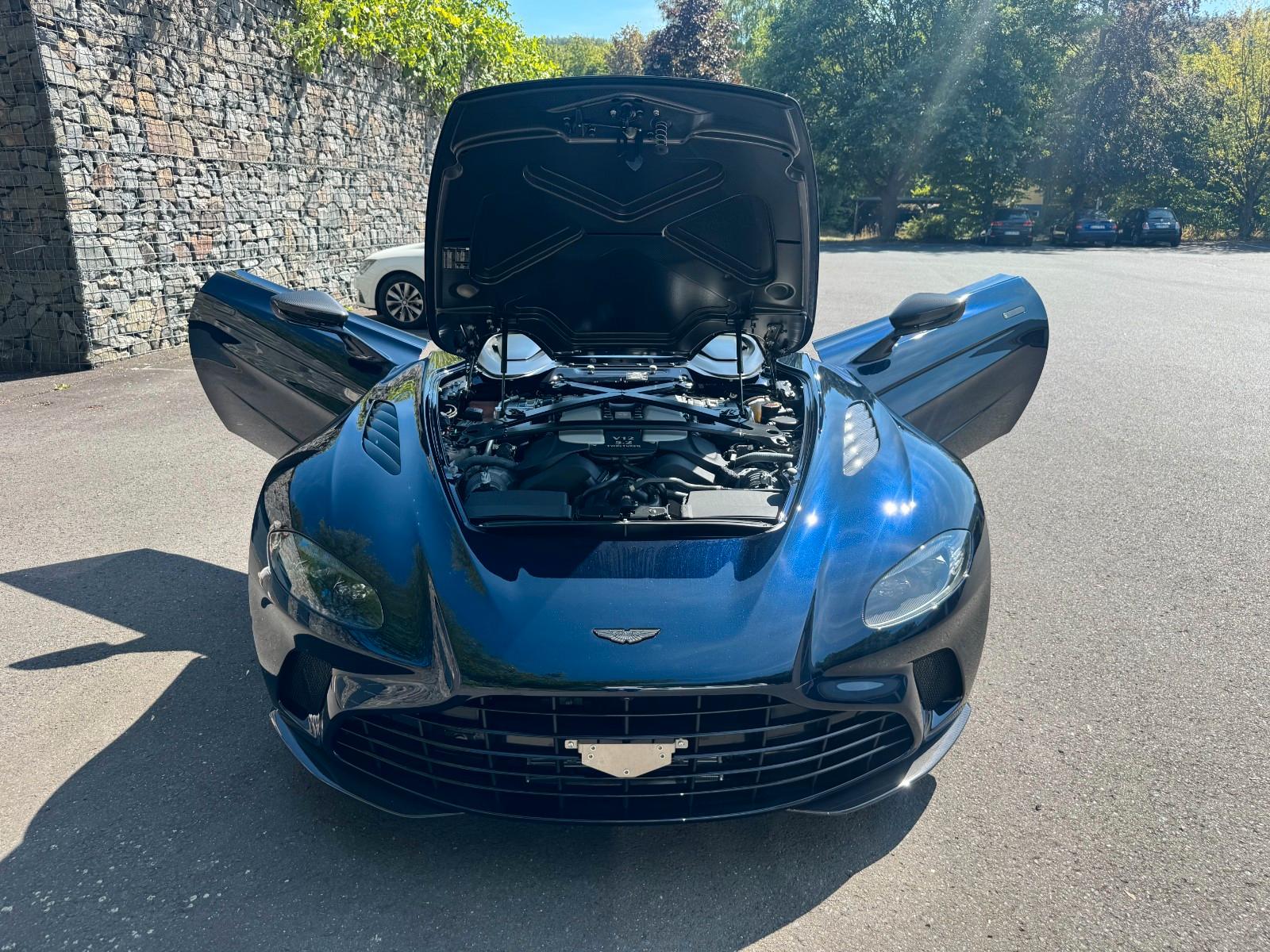 Aston Martin V12 Speedster - Nr. 87 of 88 - excellent cond.