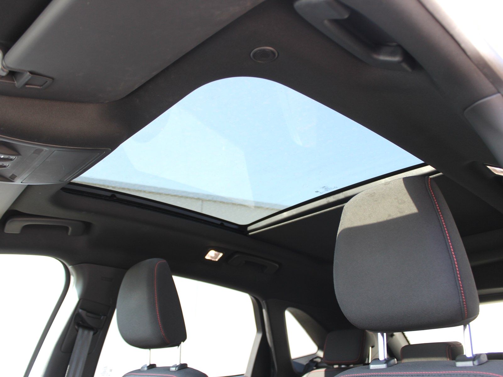 Fahrzeugabbildung Ford Kuga Plug-In Hybrid ST-Line 2,5 Duratec