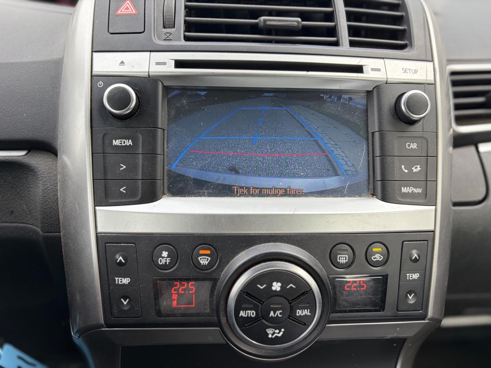 Toyota Verso 2015 — photo 18