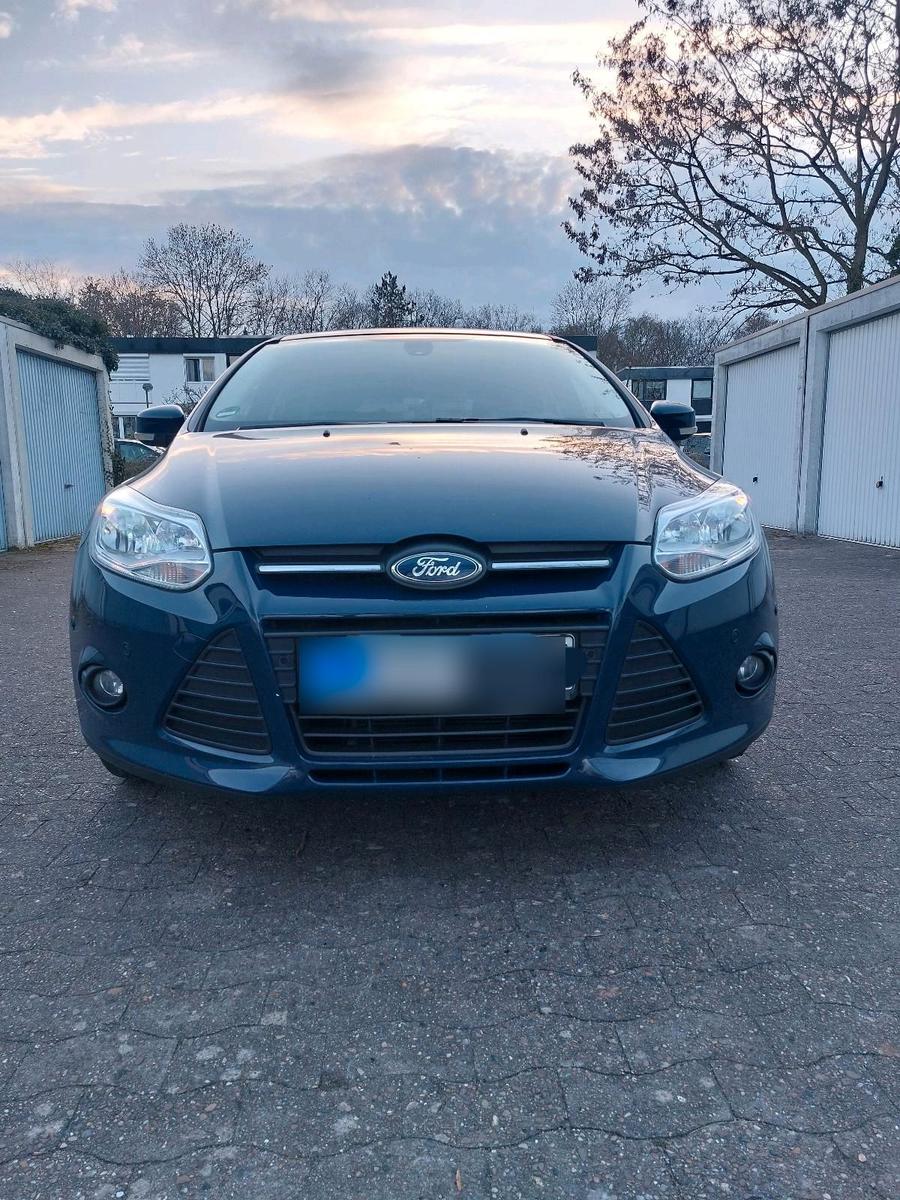 Ford Focus 2014 — rear view