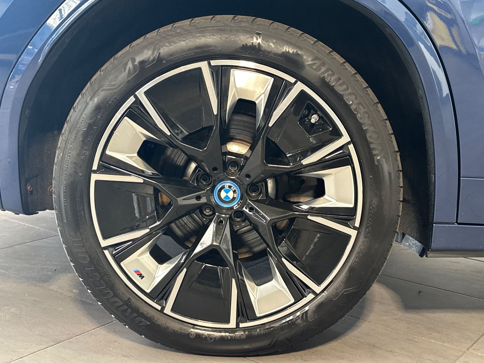 BMW iX3 Impressive M-Sport NAV+LED+PANO+AHK+HUD+20ZO imagem 3