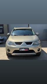 Mitsubishi Outlander 2.0 DI-D Instyle DPF 7p.ti - gebrauchte Mitsubishi Outlander aus dem Jahr 2010