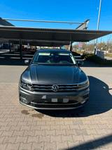 Volkswagen Zu Verkaufen ein gepflegter VW Tiguan 2.0 ... - Volkswagen Tiguan mit Benzin-Antrieb: Limousine