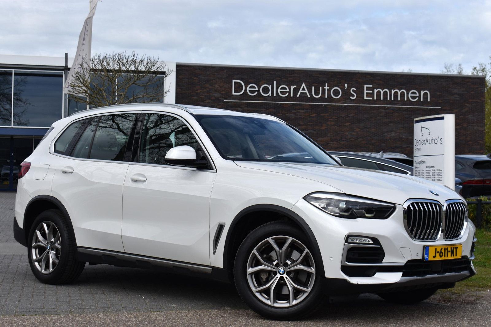 BMW X5 xDrive30d PANO HEAD UP NAVI LEDER LED