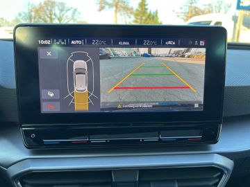 Seat Leon 1.5 eTSI FR AHK+Kam.+KeyLess+LED+Navi+Pano