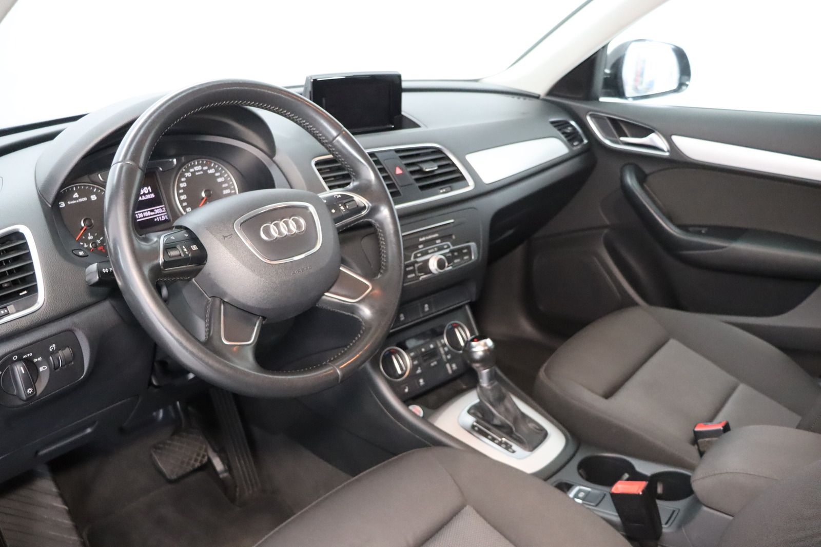 Fahrzeugabbildung Audi Q3 1.4TFSI * Sitzhzg. * PDC * Keyless