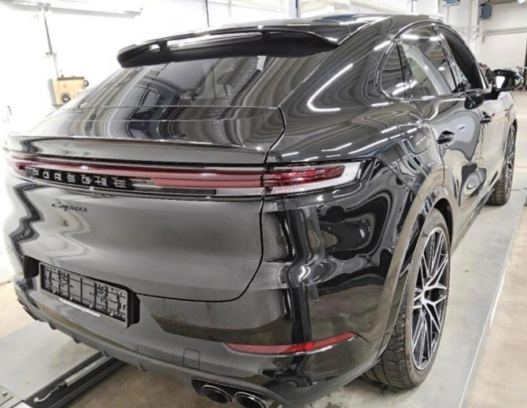 Porsche Cayenne Coupe E-Hybrid*SportDesign*18Wege*22"Alu