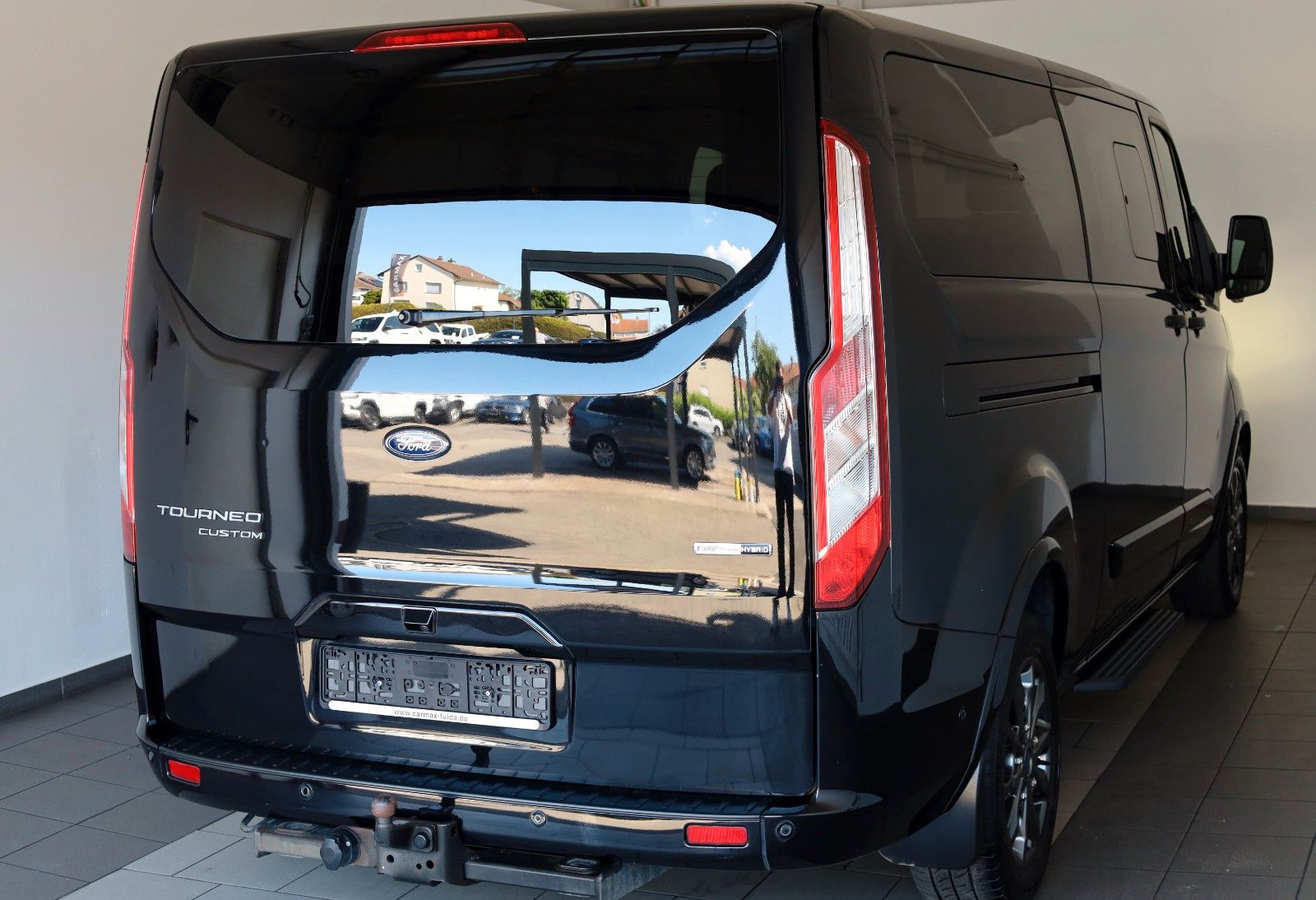 Fahrzeugabbildung Ford Tourneo Custom TITANIUM X 8 Si,Leder,Navi,Xenon