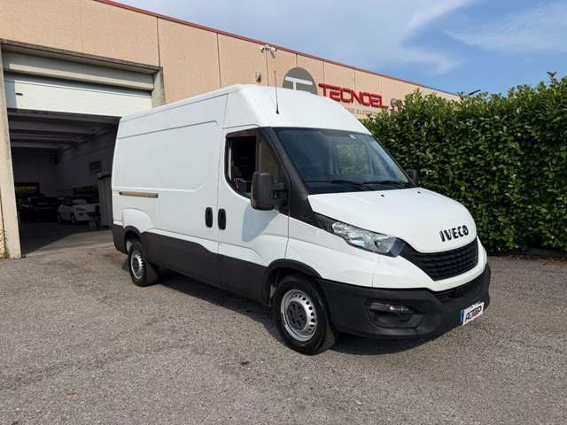 Iveco Daily 35S12V 2.3 HPT PM-TM Furgone imagem 3