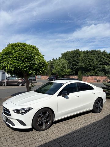 MERCEDES-BENZ CLA 200 d PROGRESS/DCT 8-G/LED/NAVI/MBUX/NIGHT