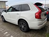 Volvo XC90 B5 Momentum Pro AWD - Volvo XC90 mit Benzin-Antrieb: Geländewagen
