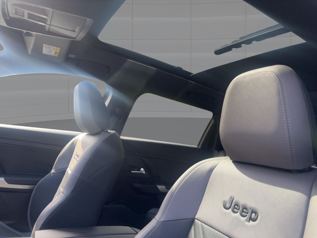 Fahrzeugabbildung Jeep Compass First Edition, LHZ, 360 Grad, Panodach