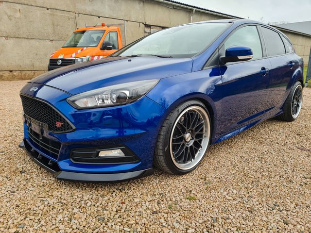 Ford Focus Lim. ST