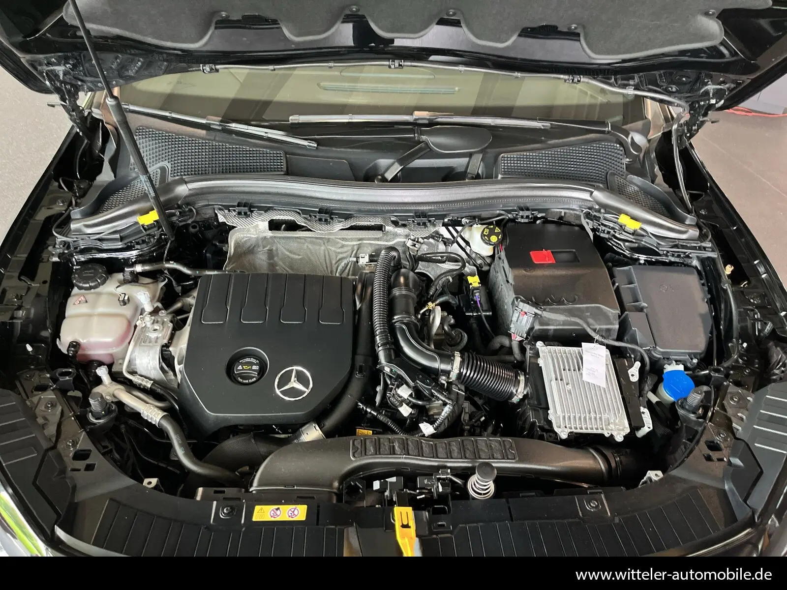 Mercedes-Benz GLA Progressive LED/AHK/KEYLESS/Rückfahrkam., миниатюра 18