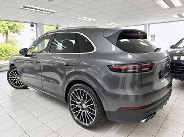 Porsche Cayenne - 3
