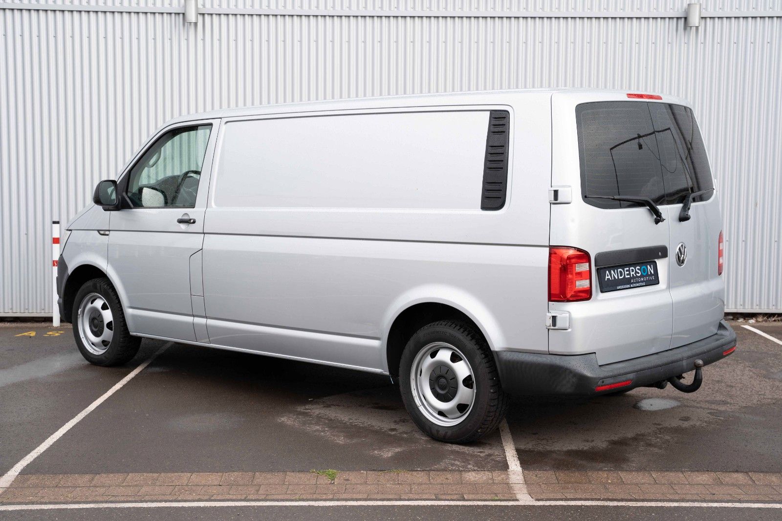 Fahrzeugabbildung Volkswagen T6 TRANSP KA 2.0TDI LANG DSG LED ACC PDC SHZ AHK