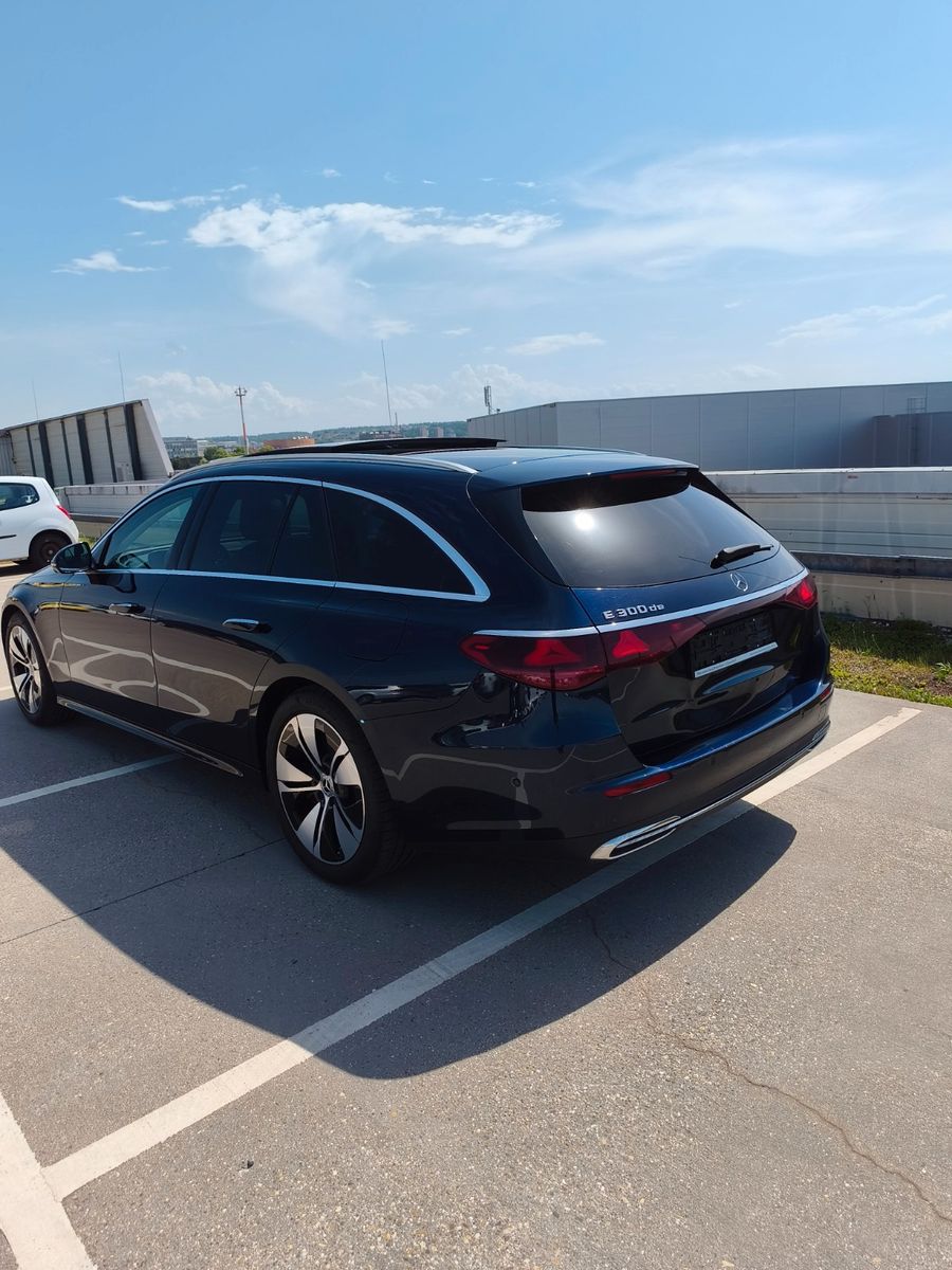 Mercedes-Benz E 300 de Avantgarde Advanced Plus Pano 360ćKamm foto 3
