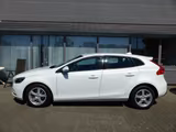 Volvo V40 Kinetic T2 EU6*NAVI*SHZ*PDC*ALLWETTER* - Volvo V40 aus 2017